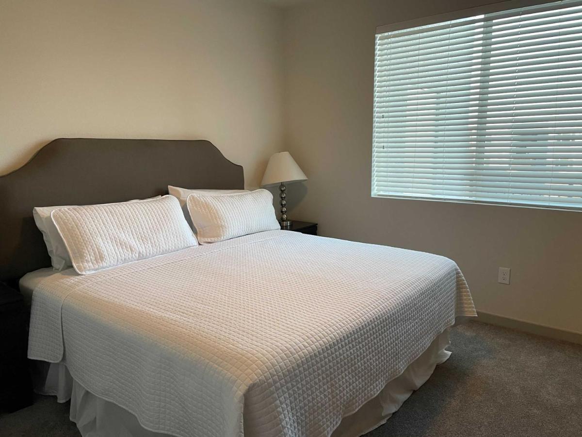 Stay Gia New Modern 1 Bedroom Apartment With Swimming Pool & Gym At Grayson Place Goodyear Dış mekan fotoğraf